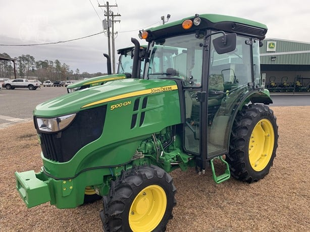 2023 JOHN DEERE 5100GN