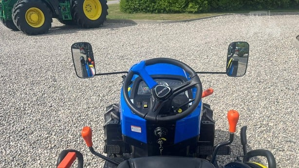 2025 SOLIS S26 - Image 12